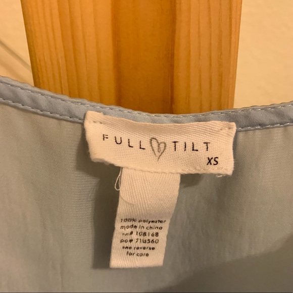 embroidered tank - Picture 3 of 3